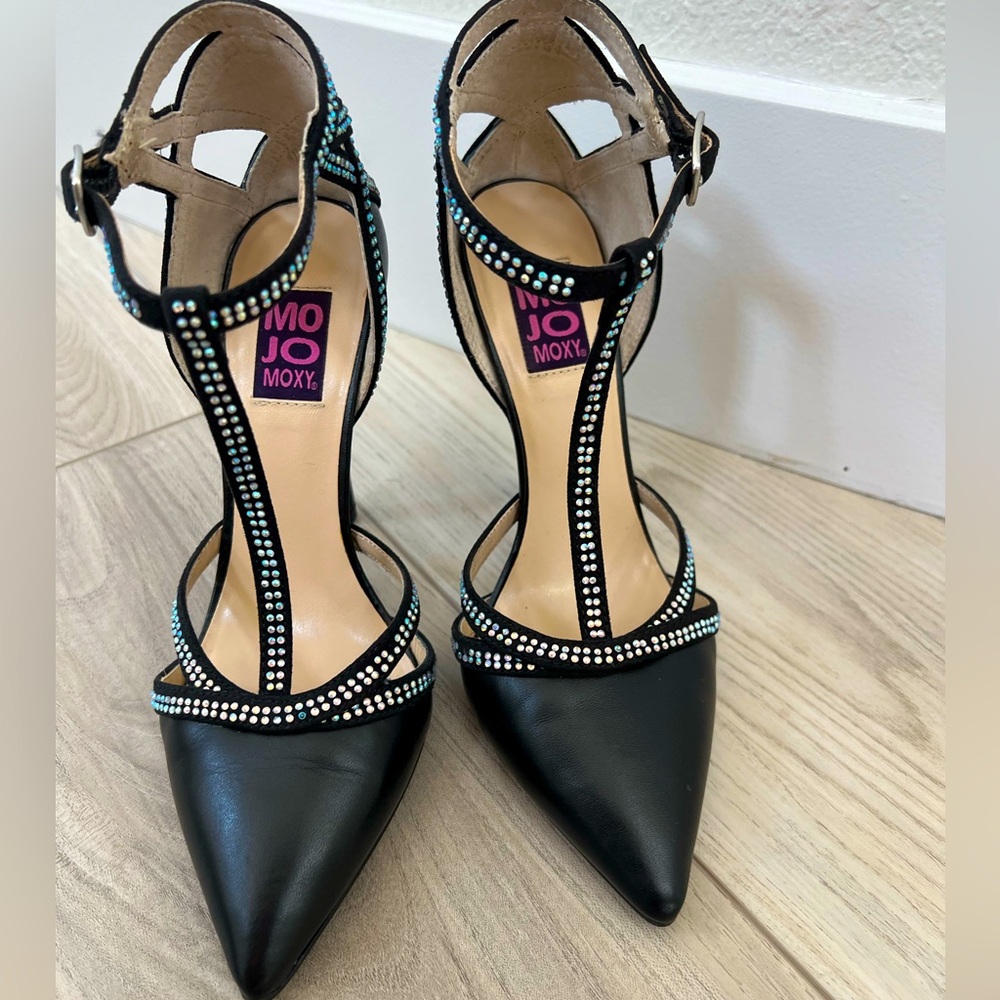 Mojo Moxy Black Heels